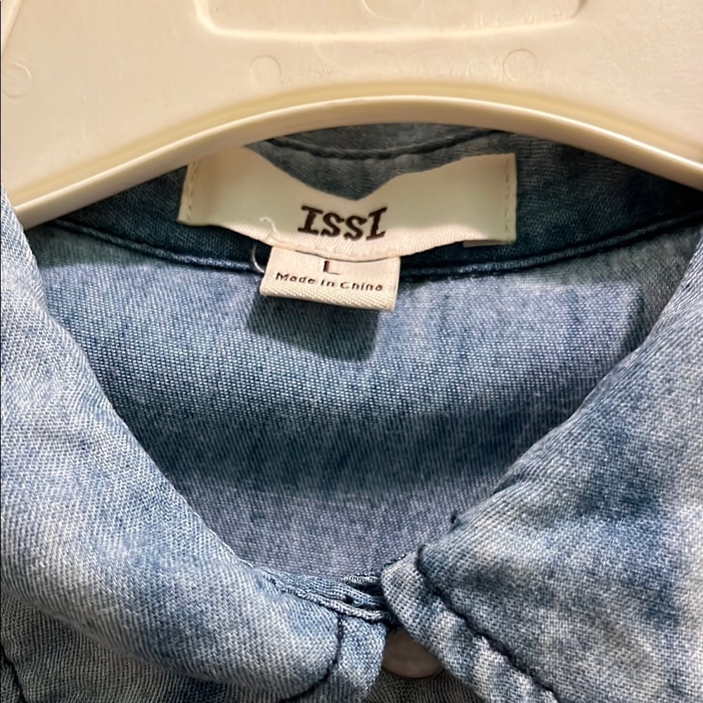 ISSI Light Denim Button Down Shirt - Picture 5 of 7